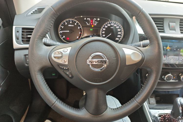 Used Nissan Sylphy 2019 1.6XV CVT Smart Connect Luxury Edition China VI Standard Steering Wheel