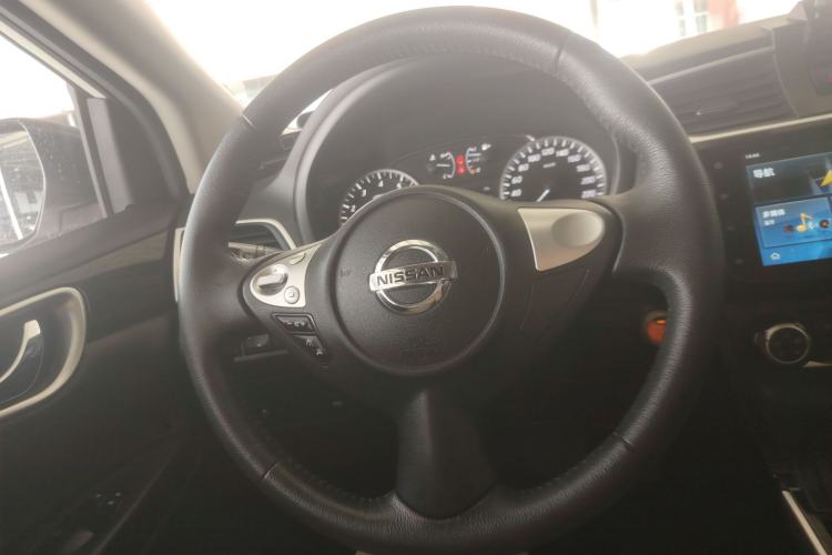 Used Nissan Sylphy 2019 1.6XV CVT Smart Connect Luxury Edition China VI Standard Steering Wheel