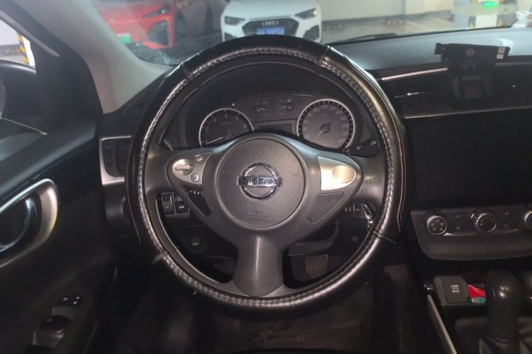 Used Nissan Sylphy 2019 1.6XL Manual Luxury Version China VI Standard Steering Wheel