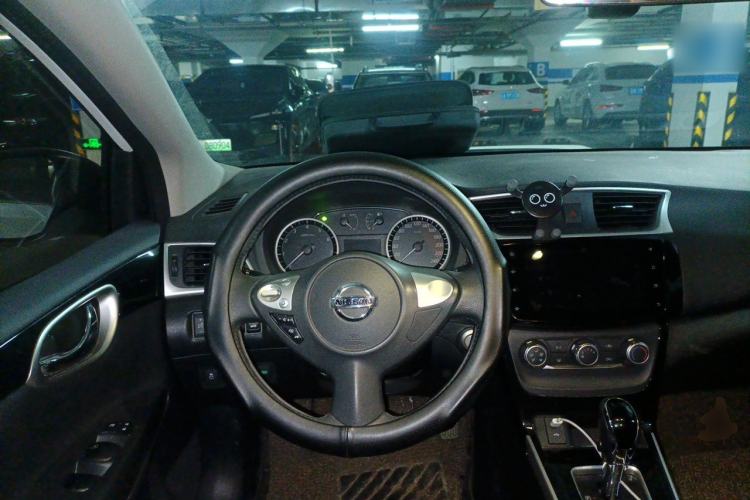 Used Nissan Sylphy 2019 1.6XV CVT Smart Connect Luxury Edition China VI Standard Steering Wheel