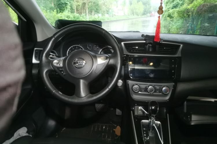 Used Nissan Sylphy 2019 1.6XV CVT Smart Connect Luxury Edition China VI Standard Steering Wheel