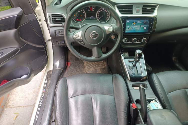 Used Nissan Sylphy 2019 1.6XV CVT Smart Connect Luxury Edition China V Standard Steering Wheel