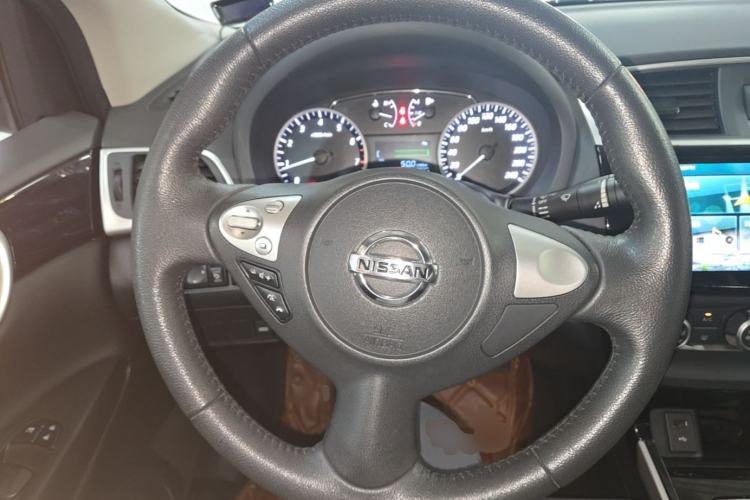 Used Nissan Sylphy 2019 1.6XV CVT Smart Connect Luxury Edition China VI Standard Steering Wheel