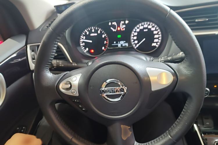 Used Nissan Sylphy 2019 1.6XV CVT Smart Connect Luxury Edition China VI Standard Steering Wheel