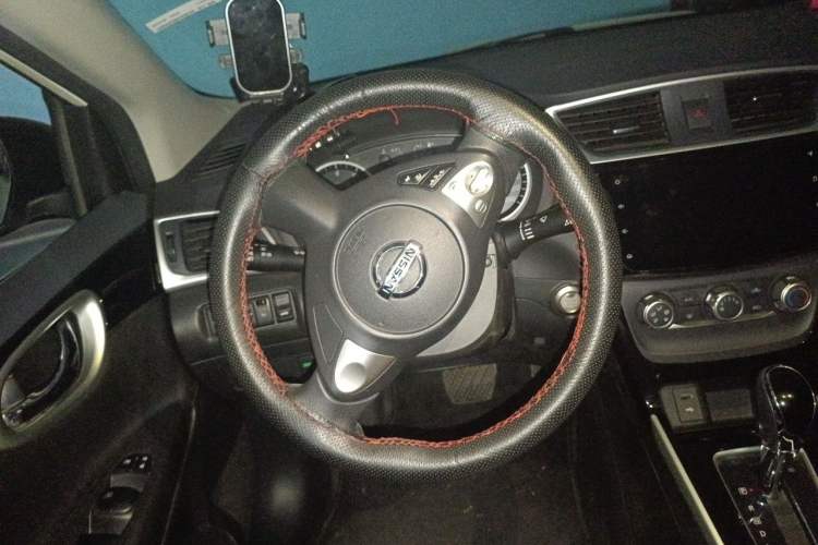 Used Nissan Sylphy 2019 1.6XV CVT Smart Connect Luxury Edition China VI Standard Steering Wheel