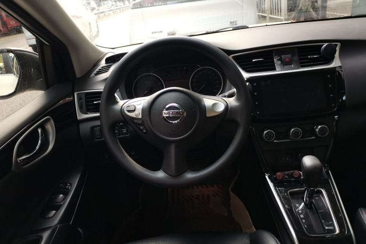 Used Nissan Sylphy 2019 1.6XV CVT Smart Connect Luxury Edition China V Standard Steering Wheel