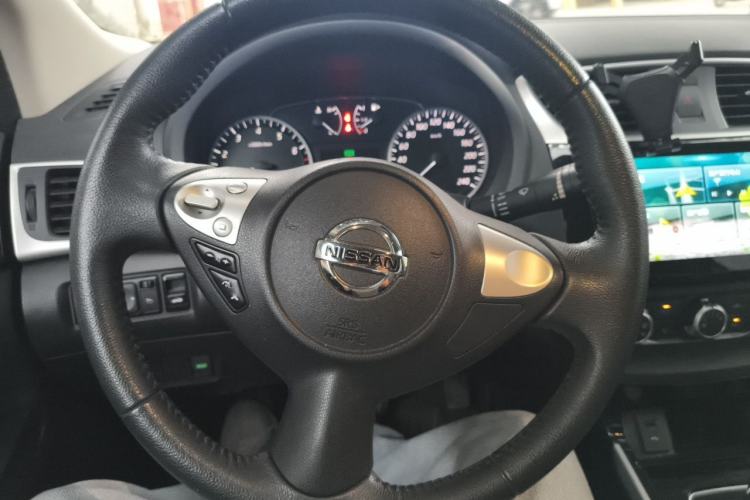 Used Nissan Sylphy 2019 1.6XV CVT Smart Connect Luxury Edition China VI Standard Steering Wheel