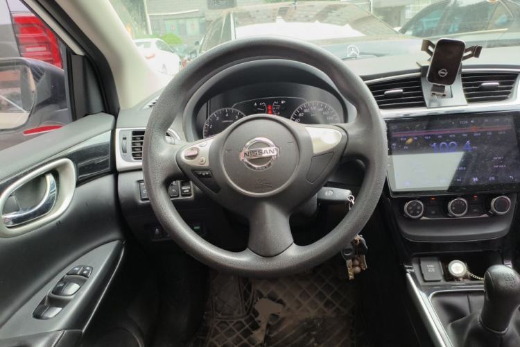 Used Nissan Sylphy 2019 1.6XL Manual Luxury Edition China V Standard Steering Wheel