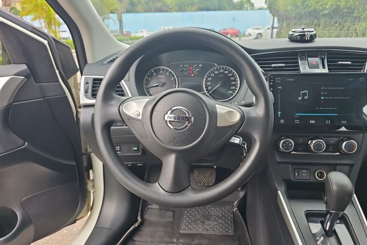 Used Nissan Sylphy 2019 1.6XE CVT Comfort Edition China VI Standard Steering Wheel