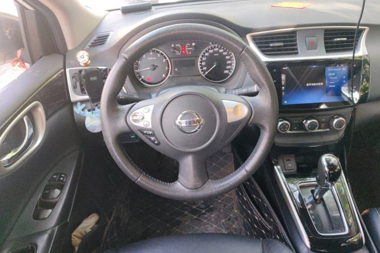 Used Nissan Sylphy 2019 1.6XV CVT Smart Connect Luxury Edition China V Standard Steering Wheel