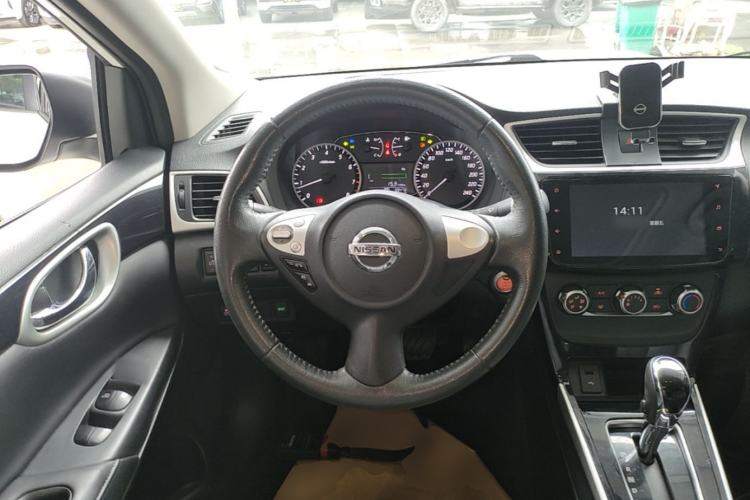 Used Nissan Sylphy 2019 1.6XV CVT Smart Connect Luxury Edition China VI Standard Steering Wheel