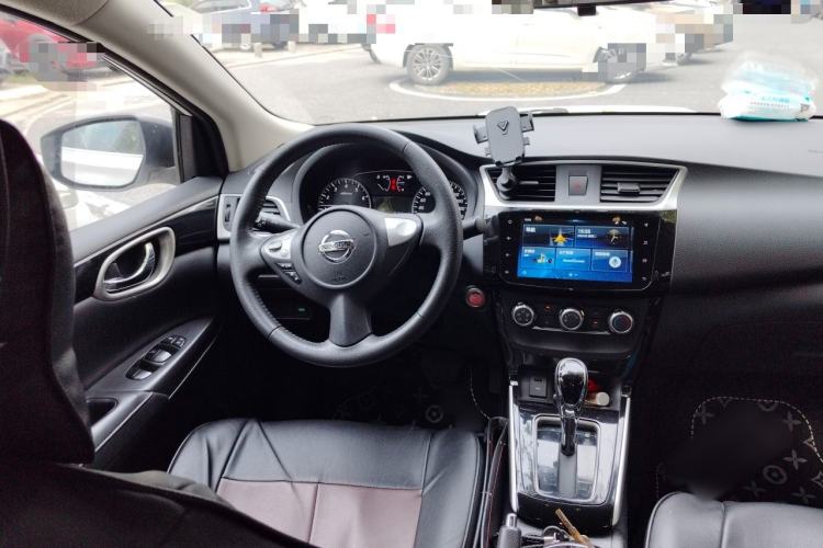 Used Nissan Sylphy 2019 1.6XV CVT Smart Connect Luxury Edition China VI Standard Steering Wheel