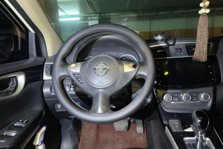 Used Nissan Sylphy 2019 1.6XV CVT Smart Connect Luxury Edition China VI Standard Steering Wheel