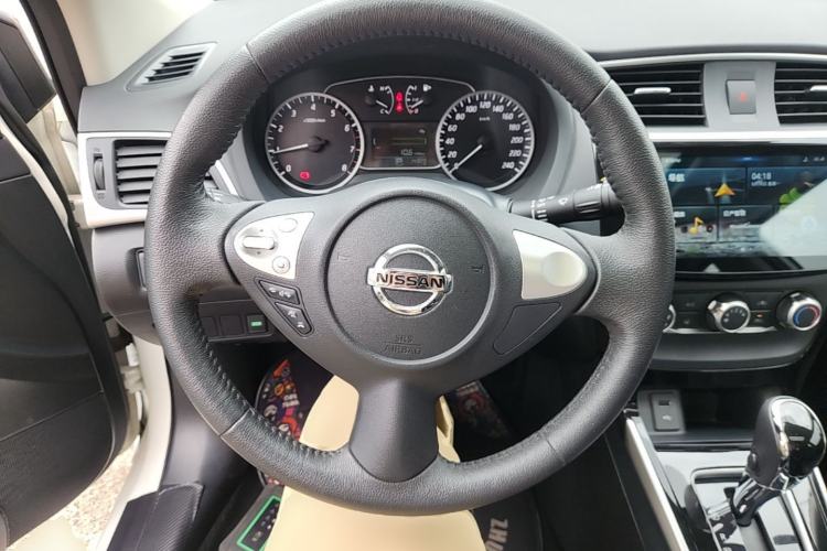 Used Nissan Sylphy 2019 1.6XV CVT Smart Connect Luxury Edition China VI Standard Steering Wheel