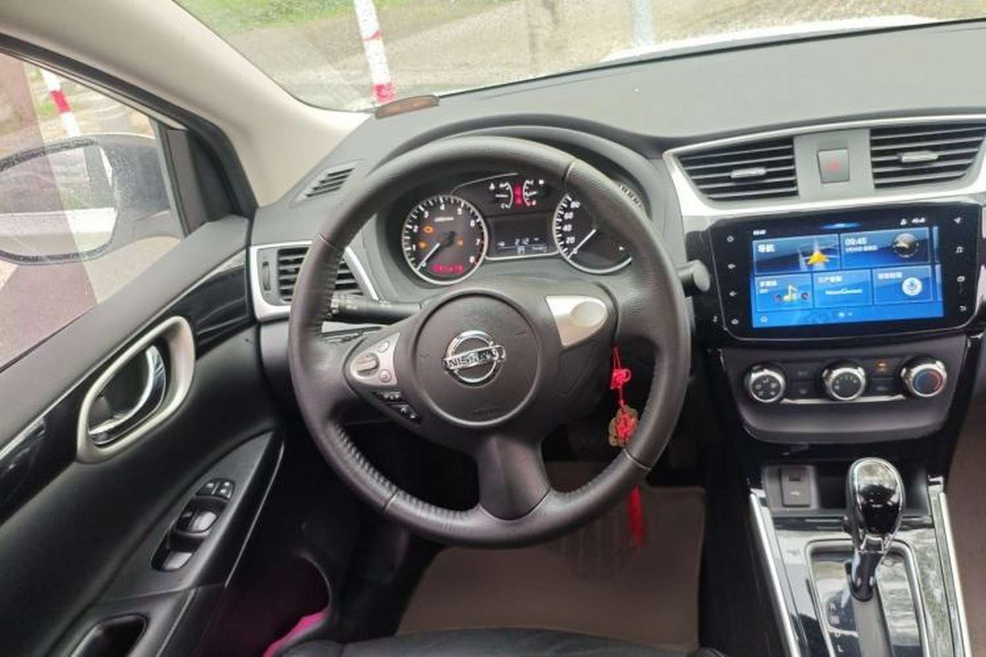 Used Nissan Sylphy 2019 1.6XV CVT Smart Connect Luxury Edition China VI Standard Steering Wheel