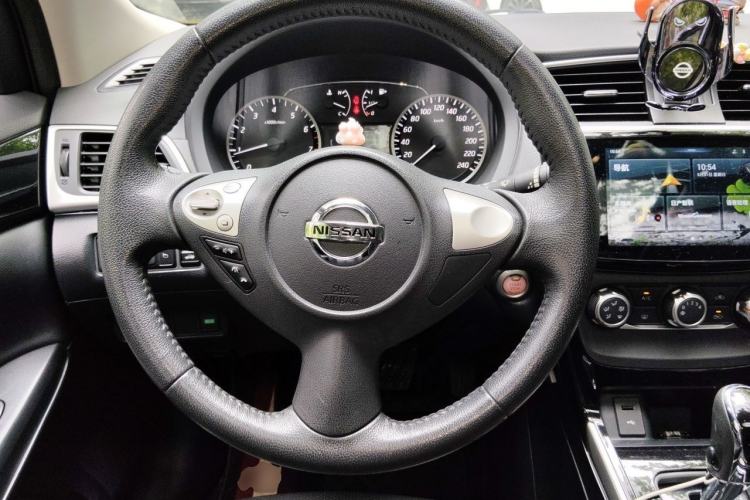 Used Nissan Sylphy 2019 1.6XV CVT Smart Connect Luxury Edition China VI Standard Steering Wheel