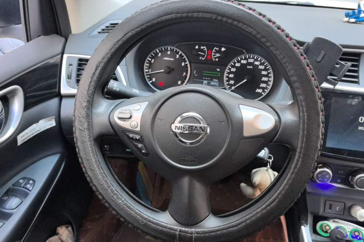Used Nissan Sylphy 2019 Classic 1.6XL CVT Luxury Edition Steering Wheel
