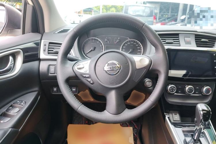 Used Nissan Sylphy 2019 1.6XV CVT Smart Connect Luxury Edition China VI Standard Steering Wheel