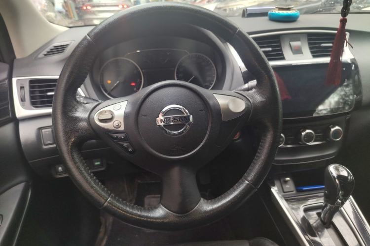 Used Nissan Sylphy 2019 1.6XV CVT Smart Connect Luxury Edition China VI Standard Steering Wheel
