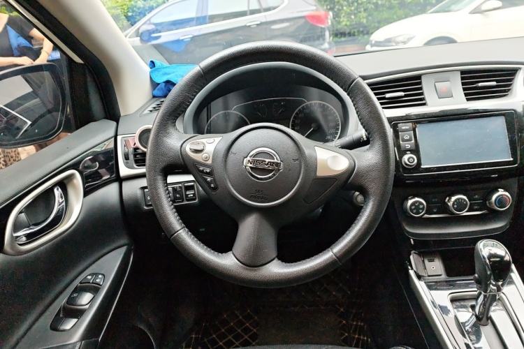Used Nissan Sylphy 2019 1.6XV CVT Smart Connect Luxury Edition China VI Standard Steering Wheel