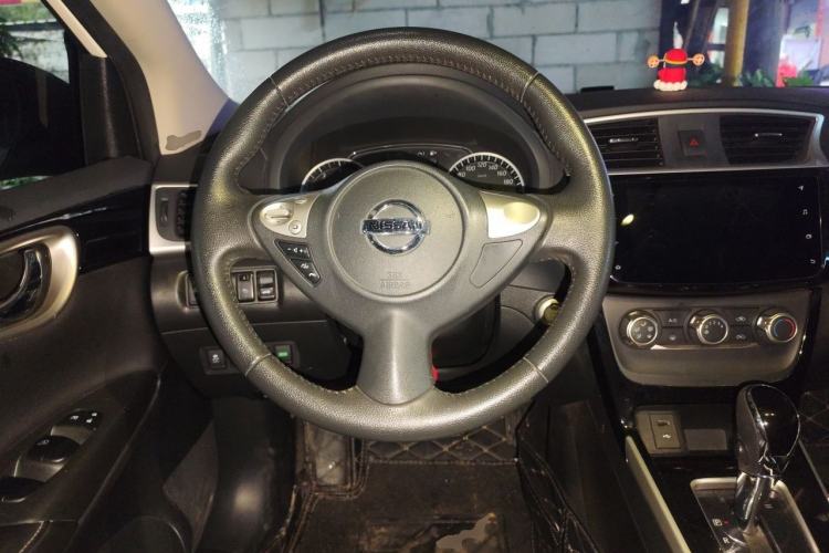 Used Nissan Sylphy 2019 1.6XV CVT Smart Connect Luxury Edition China VI Standard Steering Wheel