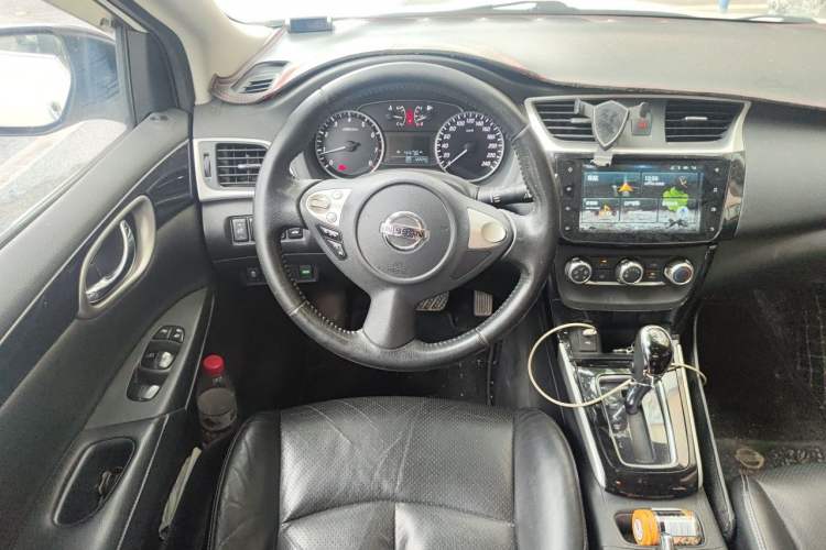 Used Nissan Sylphy 2019 1.6XV CVT Smart Connect Luxury Edition China VI Standard Steering Wheel