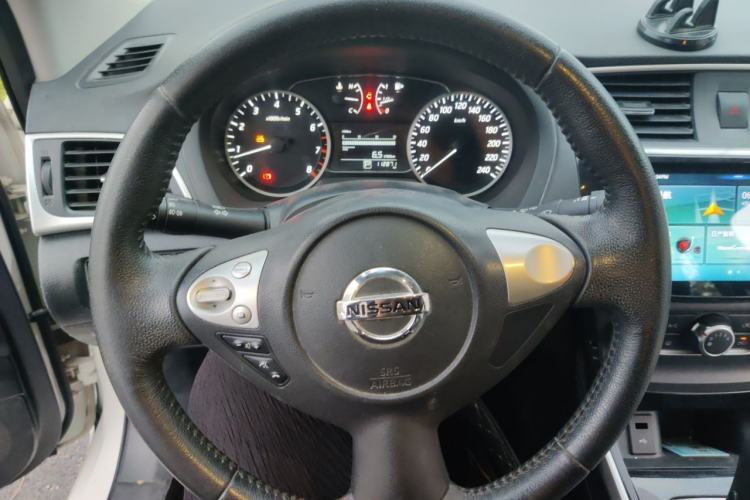 Used Nissan Sylphy 2019 1.6XV CVT Smart Connect Luxury Edition China VI Standard Steering Wheel