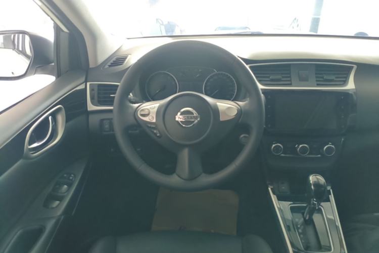 Used Nissan Sylphy 2019 1.6XV CVT Smart Connect Luxury Edition China VI Standard Steering Wheel