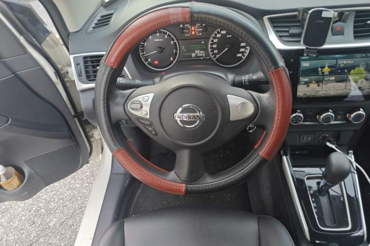 Used Nissan Sylphy 2019 Classic 1.6XL CVT Luxury Edition Steering Wheel