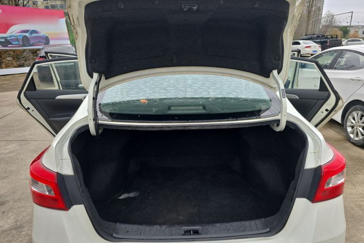 Used Nissan Sylphy 2019 Classic 1.6XE CVT Comfort Edition Trunk