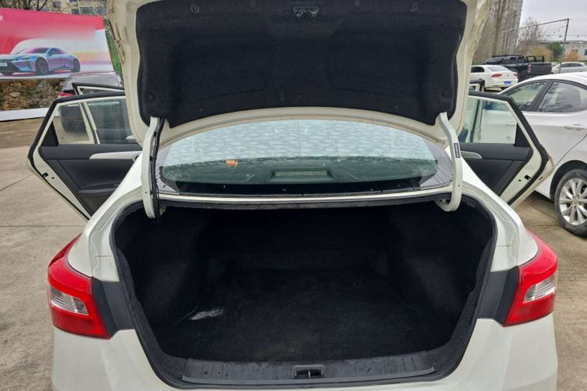 Used Nissan Sylphy 2019 Classic 1.6XE CVT Comfort Edition Trunk