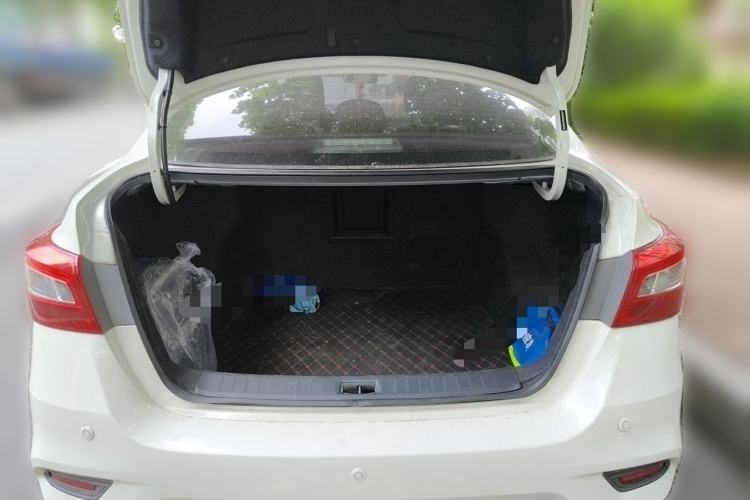 Used Nissan Sylphy 2019 1.6XV CVT Smart Connect Luxury Edition China VI Standard Trunk
