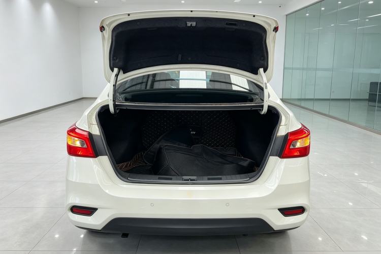 Used Nissan Sylphy 2019 Classic 1.6XE CVT Comfort Edition Trunk
