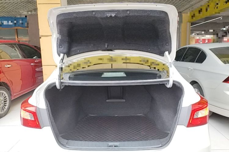 Used Nissan Sylphy 2019 1.6XV CVT Smart Connect Luxury Edition China V Standard Trunk
