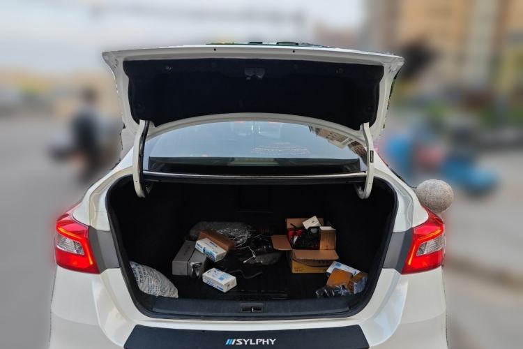 Used Nissan Sylphy 2019 1.6XV CVT Smart Connect Luxury Edition China VI Standard Trunk