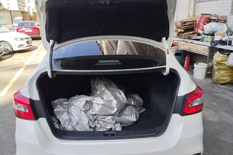 Used Nissan Sylphy 2019 Classic 1.6XL CVT Luxury Edition Trunk
