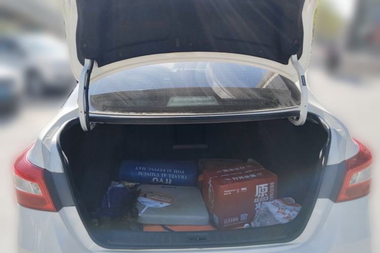 Used Nissan Sylphy 2019 1.6XV CVT Smart Connect Luxury Edition China VI Standard Trunk