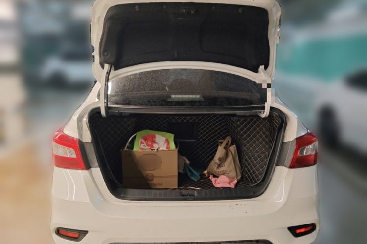 Used Nissan Sylphy 2019 1.6XV CVT Smart Connect Luxury Edition China VI Standard Trunk