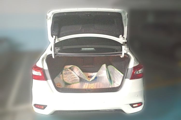 Used Nissan Sylphy 2019 1.6XV CVT Smart Connect Luxury Edition China VI Standard Trunk