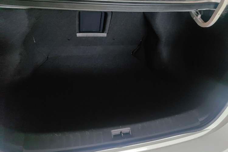 Used Nissan Sylphy 2019 Classic 1.6XL CVT Luxury Edition Trunk