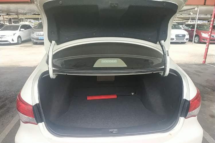 Used Nissan Sylphy 2019 Classic 1.6XE+ Manual SmartConnect Leading Edition Trunk