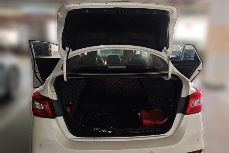 Used Nissan Sylphy 2019 Classic 1.6XL CVT Luxury Edition Trunk