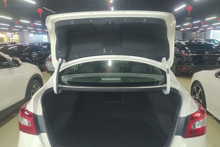 Used Nissan Sylphy 2019 Classic 1.6XL CVT Luxury Edition Trunk