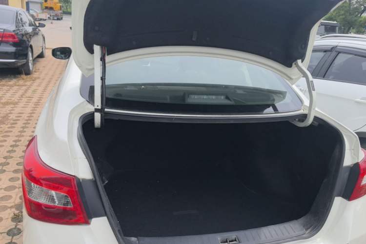 Used Nissan Sylphy 2019 Classic 1.6XE CVT Comfort Edition Trunk