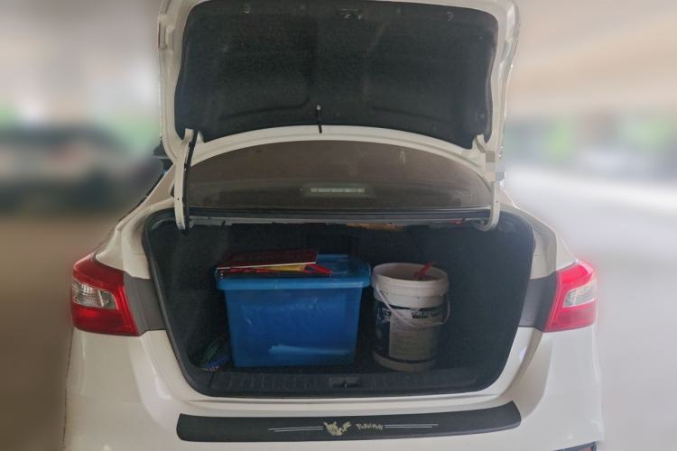 Used Nissan Sylphy 2019 1.6XV CVT Smart Connect Luxury Edition China VI Standard Trunk