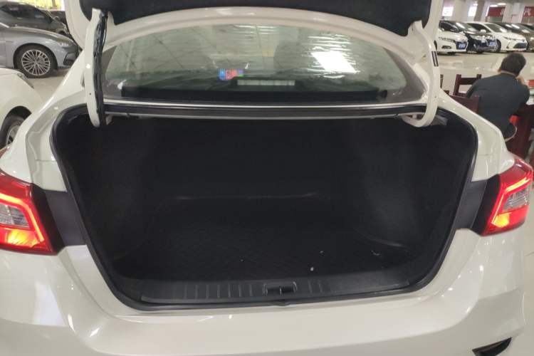 Used Nissan Sylphy 2019 Classic 1.6XE CVT Comfort Edition Trunk