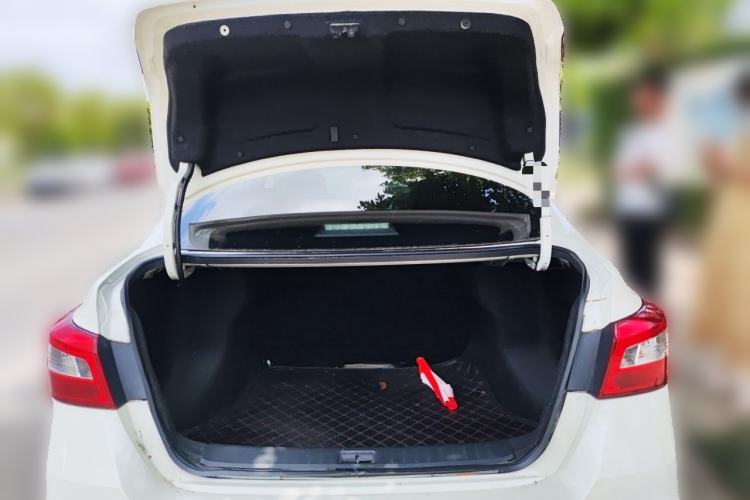 Used Nissan Sylphy 2019 Classic 1.6XE CVT Comfort Edition Trunk