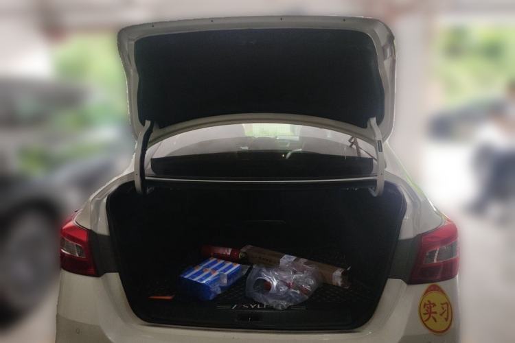 Used Nissan Sylphy 2019 1.6XV CVT Smart Connect Luxury Edition China VI Standard Trunk