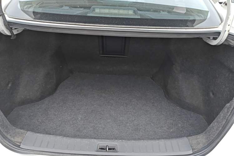 Used Nissan Sylphy 2019 1.6XV CVT Smart Connect Luxury Edition China VI Standard Trunk