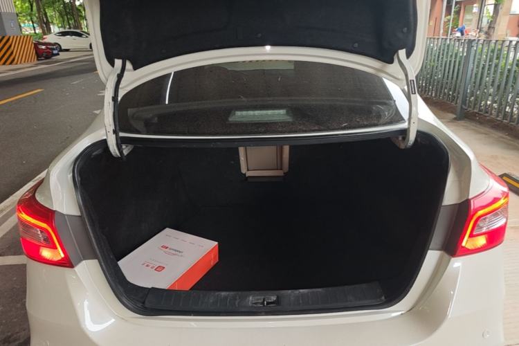 Used Nissan Sylphy 2019 1.6XV CVT Smart Connect Luxury Edition China VI Standard Trunk